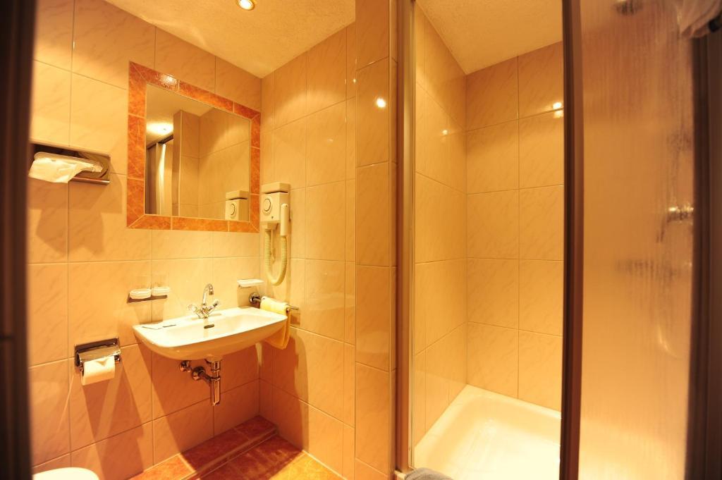 Hotel Toni Galtür Oda fotoğraf